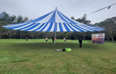 cho thuê dù sự kiện tròn màu xanh dương